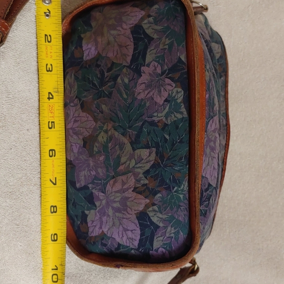 Vintag crossbody. Beautiful bag - Picture 6 of 15